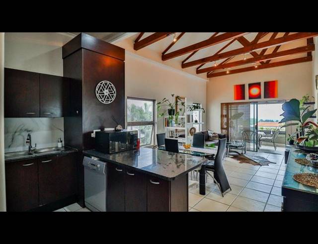 2 BEDROOM APARTMENT FOR SALE IN BRYANSTON